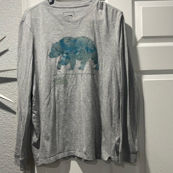 The Northface T-shirt - Picture 1 of 4